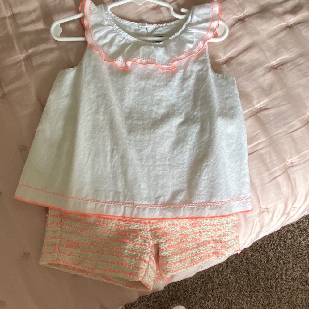 White and Salmon set